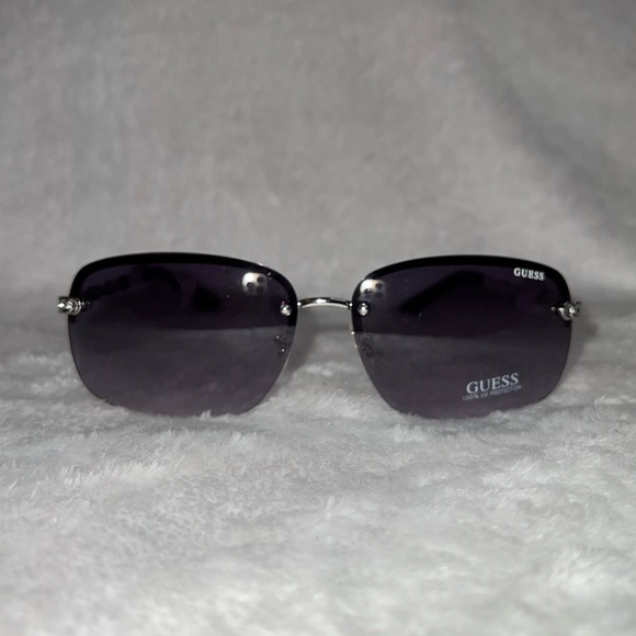 Guess Sunglasses - Picture 1 of 6